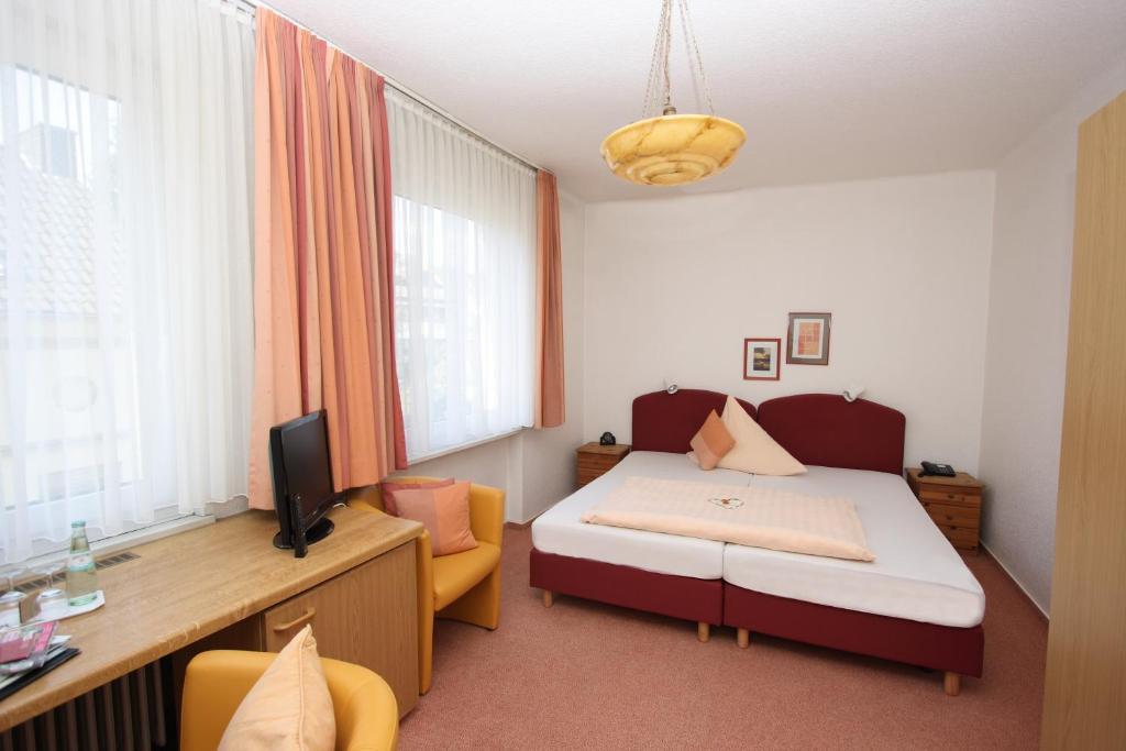 Hotel Garni Haus Hindenburg Königswinter Habitación foto